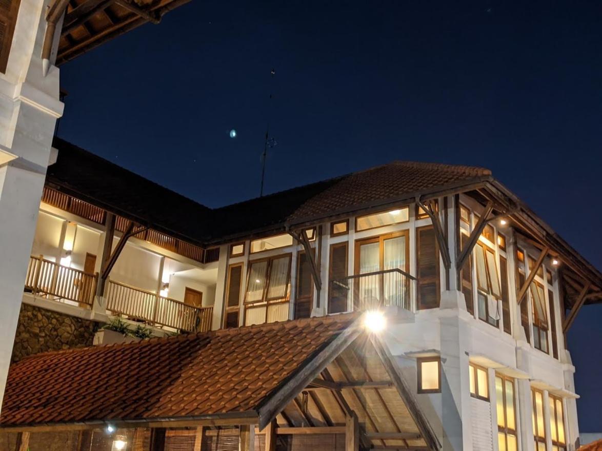 Villa Damar Boutique Hotel Bandung Dış mekan fotoğraf